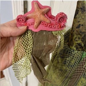 Chasing Fireflies Underwater Zombie Costume hair clip